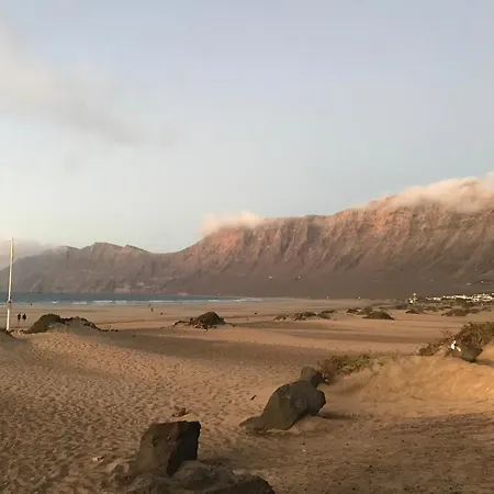 Prázdninový dům Casita San Juan, Near Beach, Surf, Kite, Hike Famara